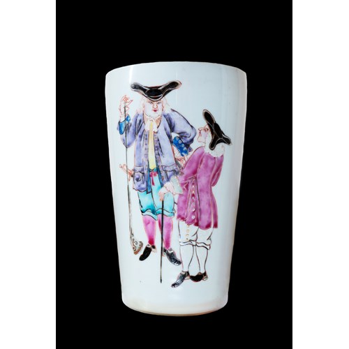 Chinese porcelain Beaker Vase with European Figures